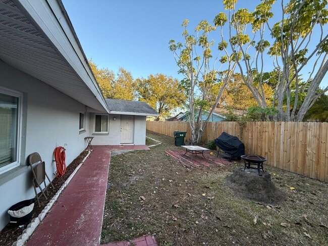 Building Photo - 915 Lake Palms Dr Unit 915