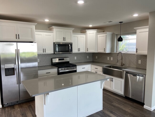 Building Photo - 4118 Huron Dr Rental