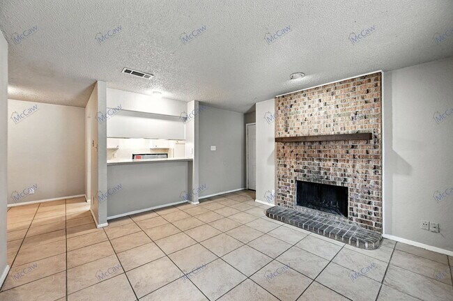 6176 Vega Dr
