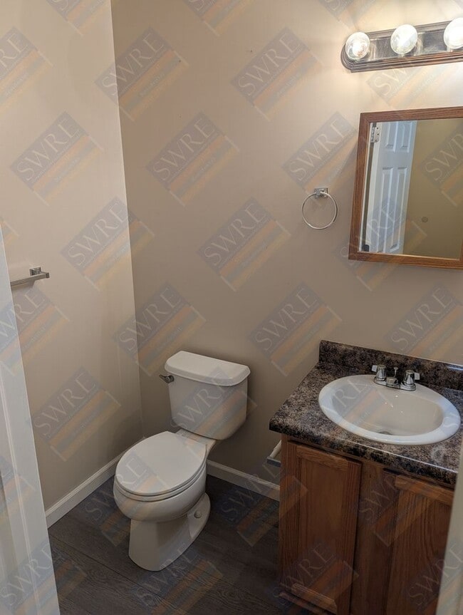 Photo - 2704 Bastion-