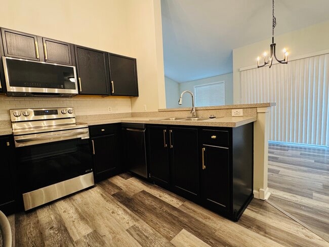 Photo - 128 Bertram Dr Unit M