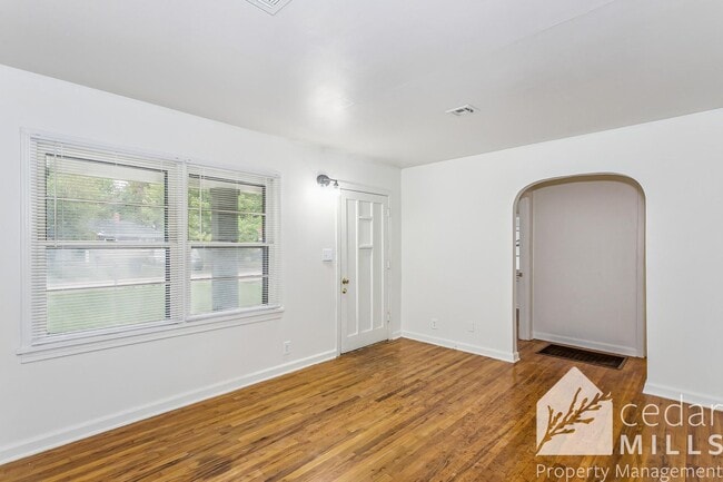 Photo - 1 Bedroom, Lawn and Trash Included