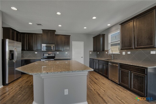 4213 Gale Meadows