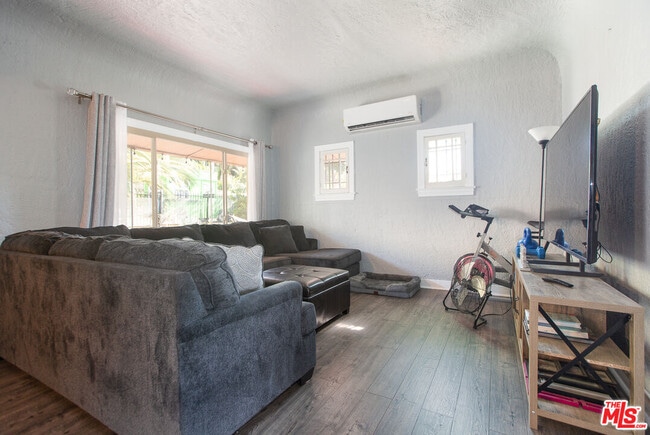 Photo - 5177 Bohlig Rd