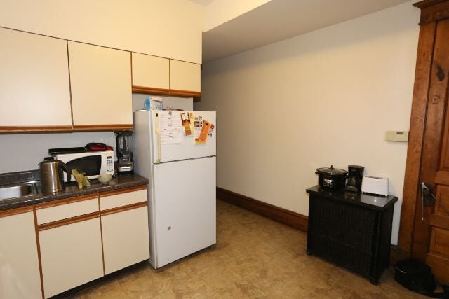 Photo - 1358 W Barry Ave Unit W3