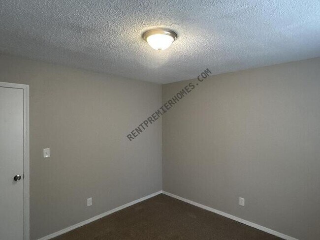 Photo - 4911 Barbados Ave