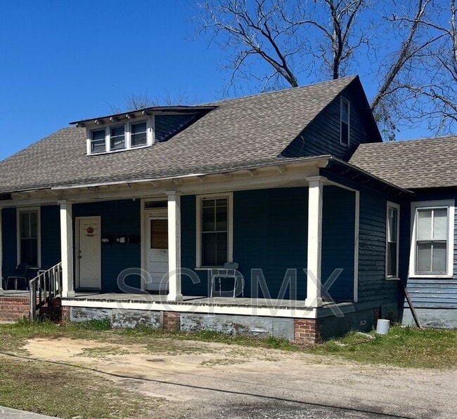 Building Photo - 1527 Henley St