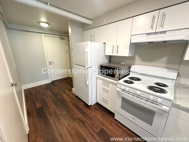 Building Photo - 803 Waimanu St