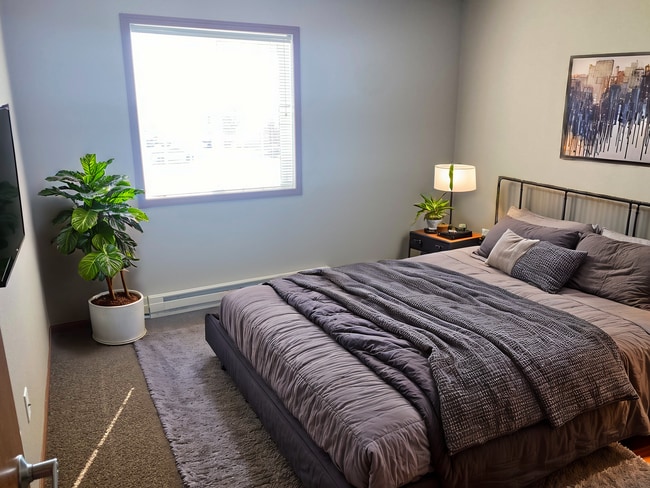 BEDROOM - Bakken Ridge Apartments