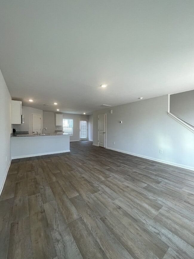 Photo - 192 Emory Rd Unidad Lot 3