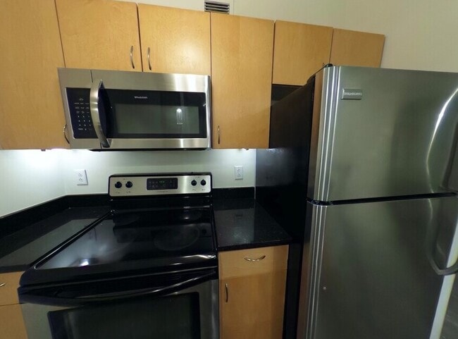 Building Photo - T and E Apartments