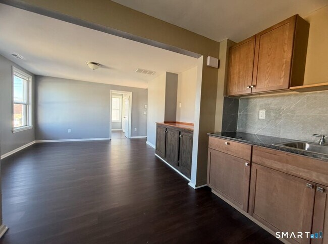 Photo - 26 Clarence St Unit 2