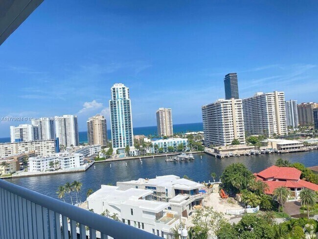 Building Photo - 137 Golden Isles Dr Unit 1207 Rental