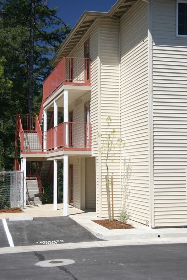 Photo - Redwood Village Apartments