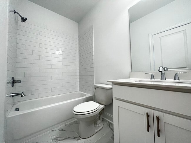 Photo - 235 Sims Park Pl.