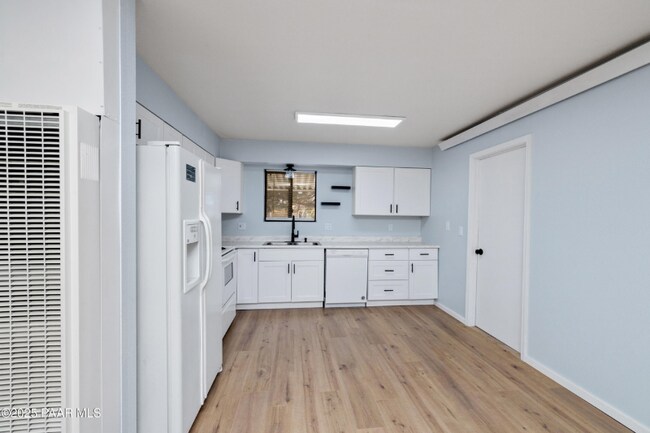 Photo - 7869 Spouse Dr Unit B