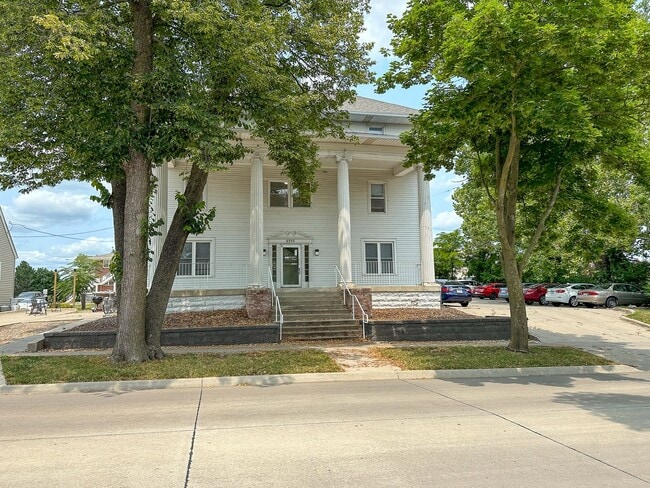 Photo - 2717 West Street