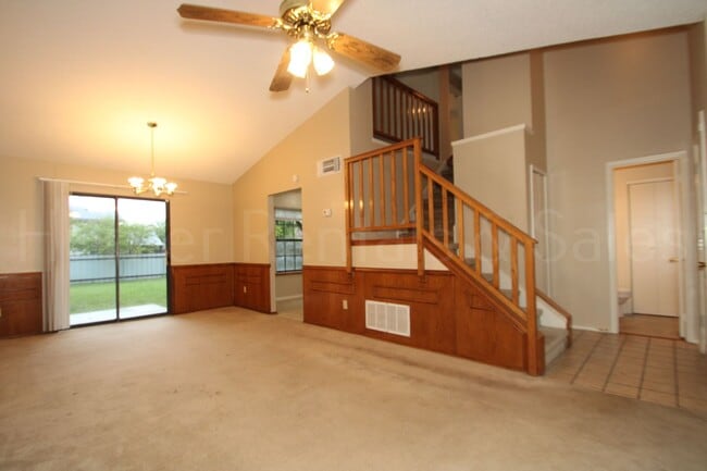 Photo - Perfect Two-Story