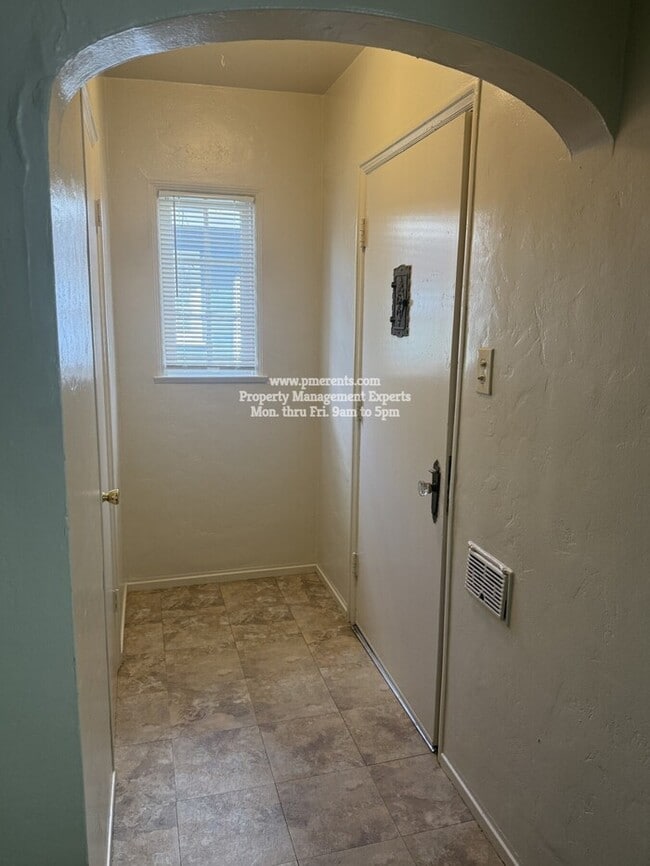 Photo - 44 E Alder St