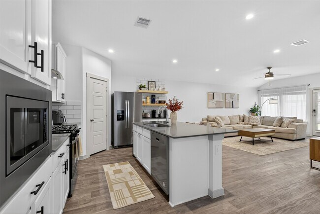 Photo - 12812 Tokenhouse Ln