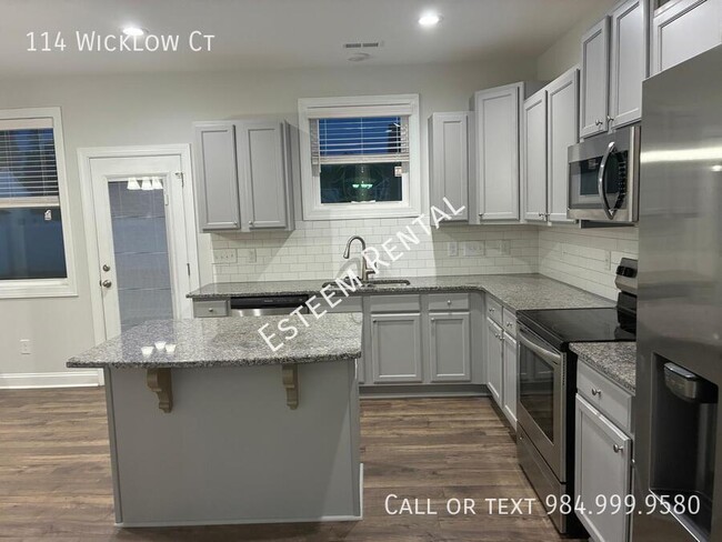 114 Wicklow Ct