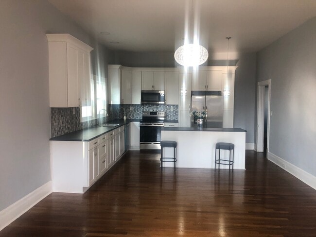 Photo - 608 Mitchell St