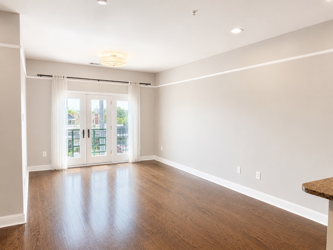 Photo - 1015 Fatherland St Unit 311