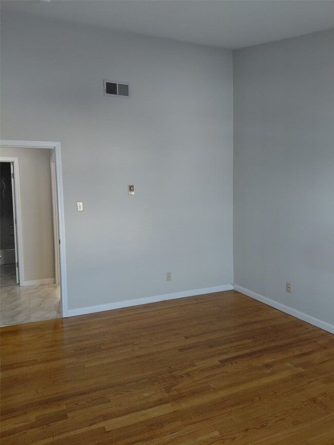 Photo - 2149 S Arlene