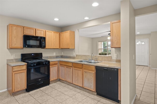 Photo - 806 Grand Plains Dr Casa