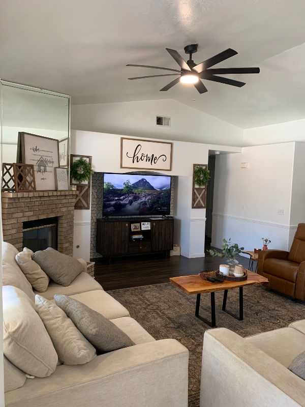 Photo - 5886 W Menlo Ave