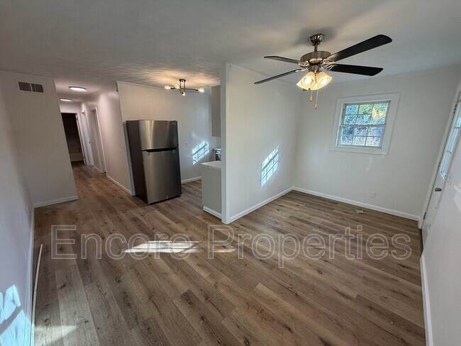 Photo - 308 Depot St