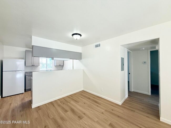 Photo - 564 Lincoln Ave Unit A