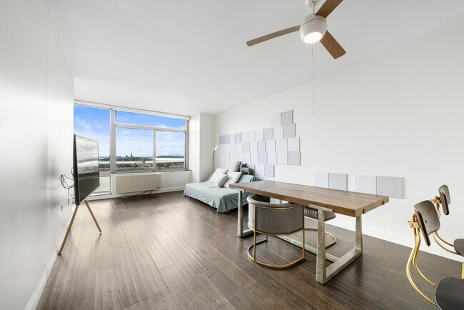 Photo - 25 Hudson St Unit PENTHOUSE 907