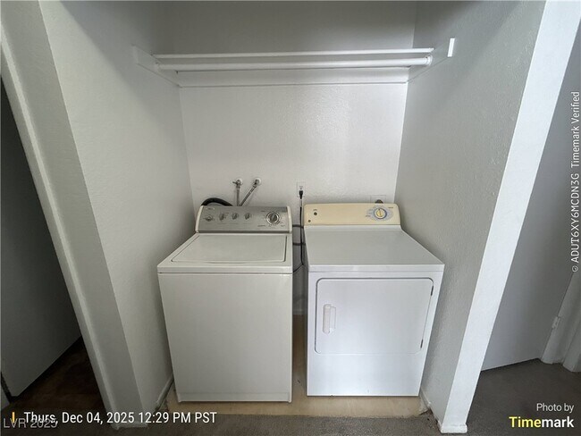 Photo - 4749 Woodlake Ave