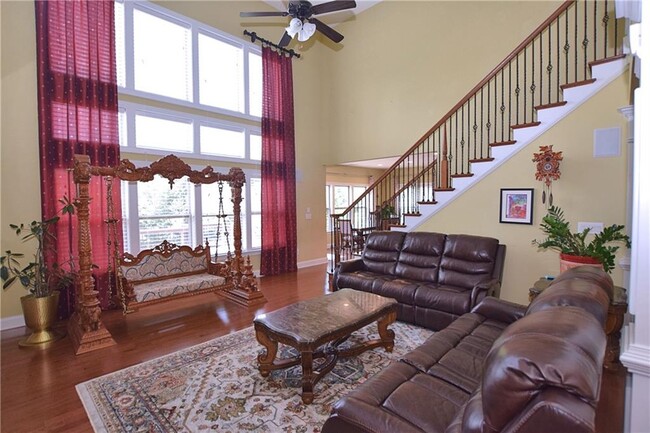 Photo - 3707 Guildhall Trail