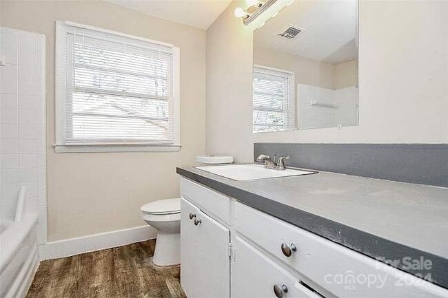 Photo - 4736 Cinderella Rd