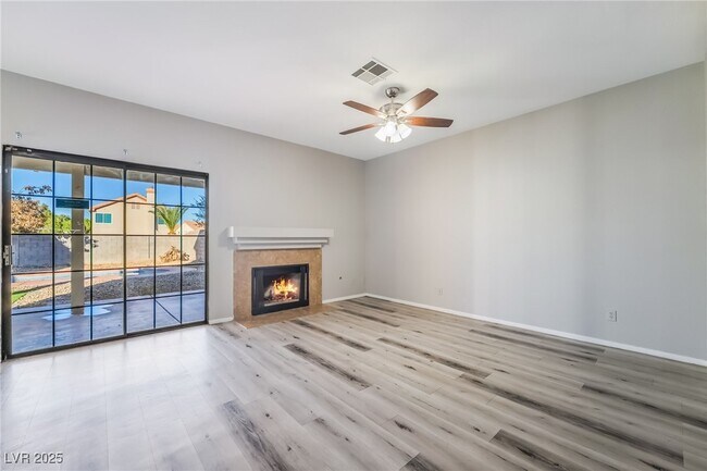 Photo - 341 Lander Dr