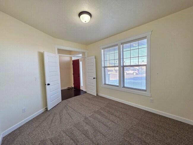 Photo - 4015 St Paul Ln