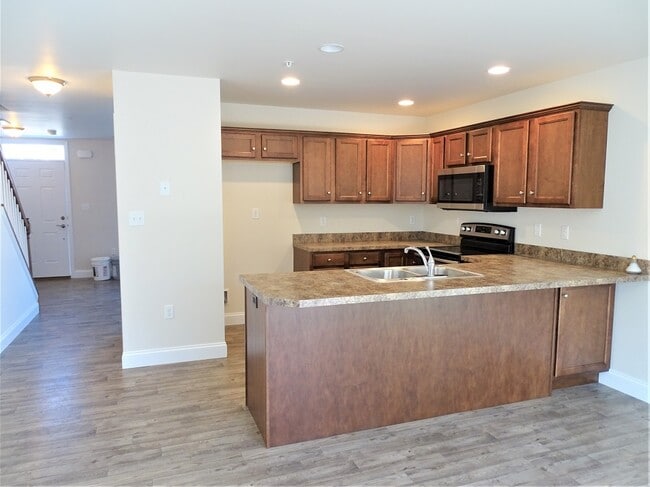Photo - 127 Redstone Dr