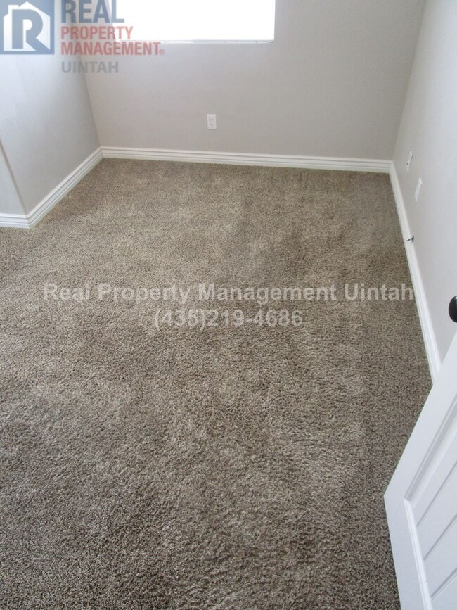 Photo - 3 bed 2.5 bath townhome in Fox Run