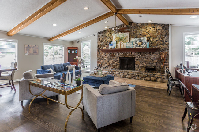 Interior Photo - Emerald Pointe Rental