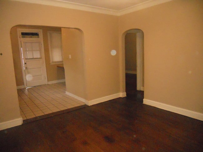 Dining Room Formal - 5319 W Giddings St Unit 1