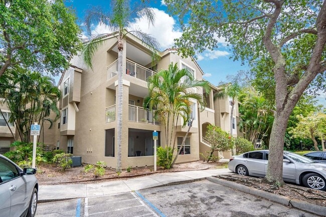 Photo - 1865 Palm Cove Blvd Condominio Unidad verano at delray