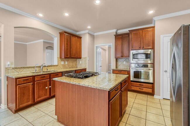 8707 Roswell Ridge