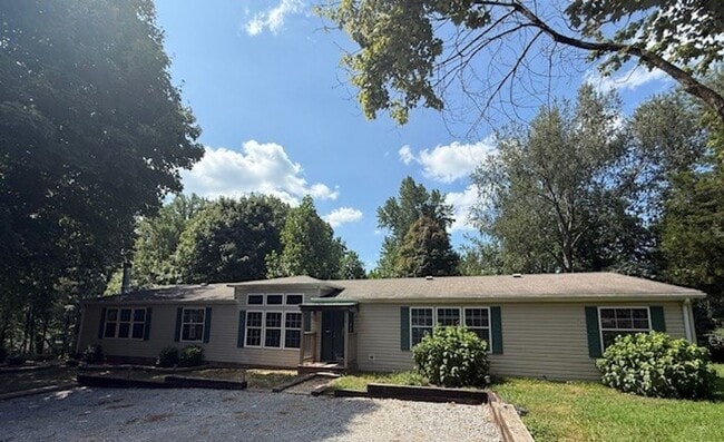 Photo - Available Now Spacious 3 Bedroom Home on Private Acreage!