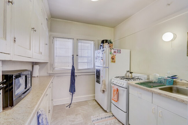 1628 Franklin
