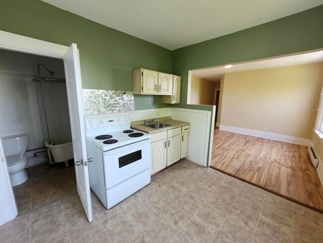 Photo - 40 Cranston Ave Unit 4