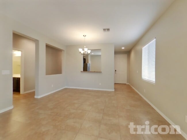 Photo - 723 W Dana Dr