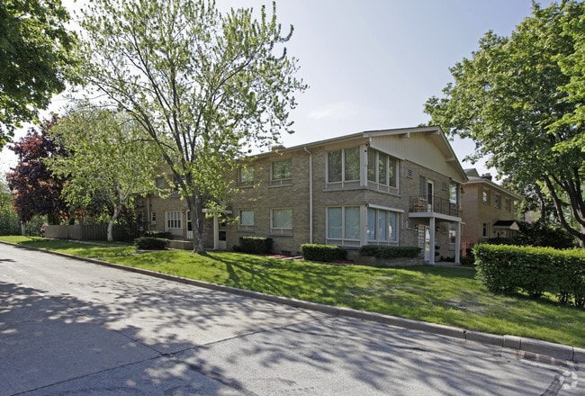 Building Photo - 950 N Glenview Ave