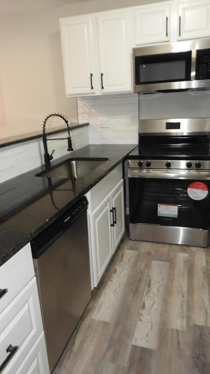 Photo - 5934 Elmwood Ave